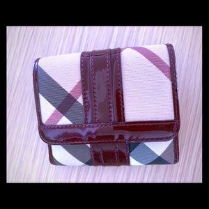 Authentic Burberry women wallet good condition